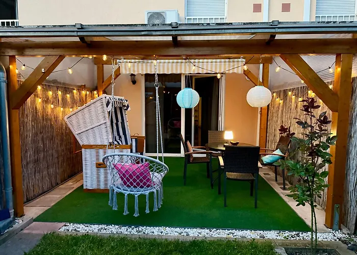 Ganzes Haus mit einer Terrasse, Garten und Klimaanlage